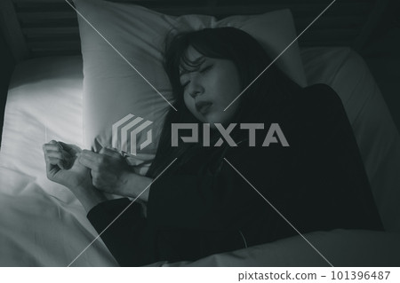 bed, beds, female 101396487