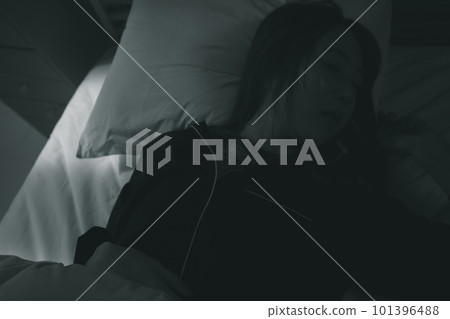 bed, beds, female 101396488