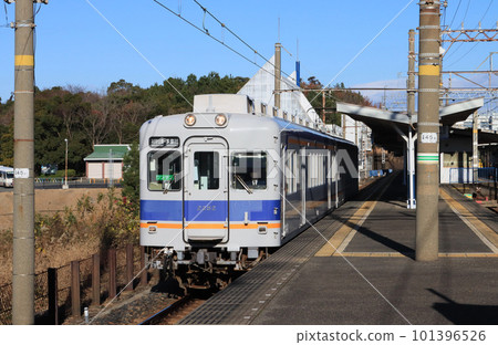 2200 series train on the Tanagawa Line 2200 series train on the Tanagawa Line 101396526