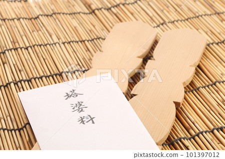 Sotoba prepared for the first Bon festival Image of funeral costs 7 101397012