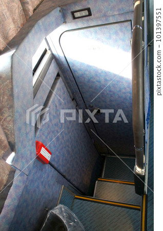 Nishitetsu Highway Bus "Sakurajima-go" (daytime service between Hakata and Kagoshima), entrance of the on-board toilet 101397551