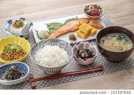 美味的日式早餐 健康的早餐 101397648