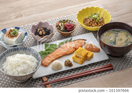 美味的日式早餐 健康的早餐 101397666