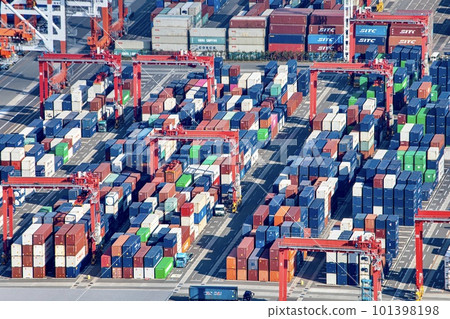 Bird's-eye view of the container terminal 101398198
