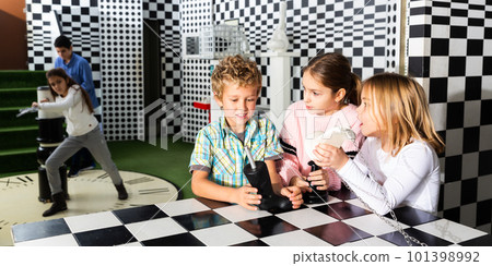 Tween children solinge riddles in chess quest room 101398992