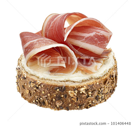 Smoked bacon slices on rye bread, sandwich with pork ham Smoked bacon slices on rye bread, sandwich with pork ham 101406448