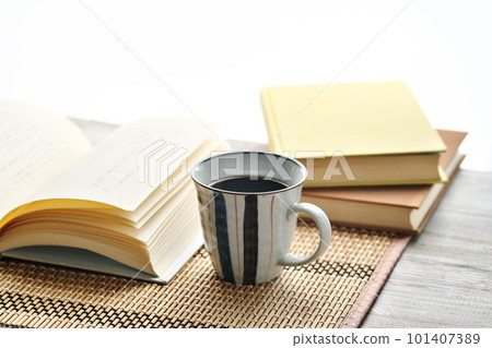 生活方式形象書和咖啡 101407389