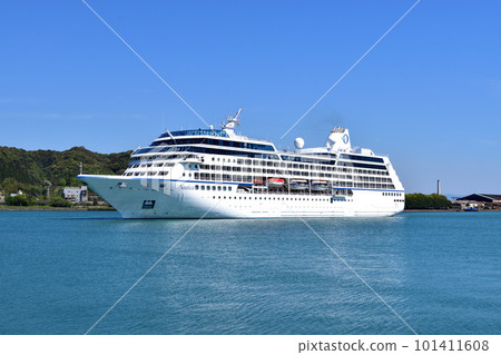 Luxury cruise ship Nautica 101411608