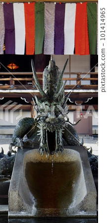 Nishi Hongan-ji Temple, Higashi Hongan-ji Temple, Jodo Shinshu, Shinshu Otani School, Head Temple, Shinshu Honmyo, Goei-do, Sect Founder, Shinran Shonin, Religion 101414965