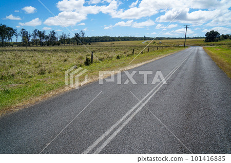 駕車穿過阿瑟頓高原的景色 101416885