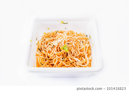 Cod roe yakisoba with instant noodles 101418823