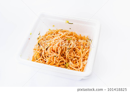 Cod roe yakisoba with instant noodles 101418825