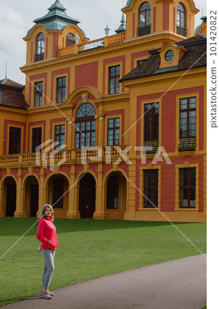 Beautiful Girl Posing Near Favorite Palace At Ludwigsburg, Germany. Favorite Castle Is The Oldest German Porcelain Castle Near The Village Of Forch Near Rastatt. Schloss Favorite, Baden-Wuerttemberg. 101420822