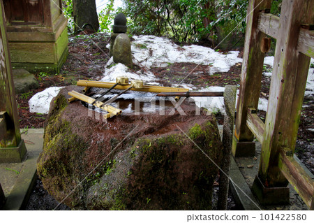 金澤湯湧溫泉藥師堂洗手間越過雪從夢路走過的路往後走 金澤湯湧溫泉藥師堂洗手間越過雪從夢路走過的路往後走 101422580