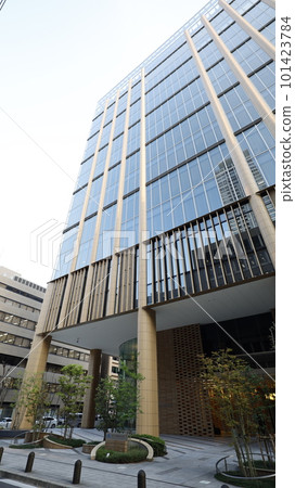 位於大阪市中央區道所町，田邊三菱製藥總公司和製藥公司林立的地方 101423784