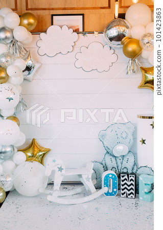 children photo zone first birthday balloons bear 101423863