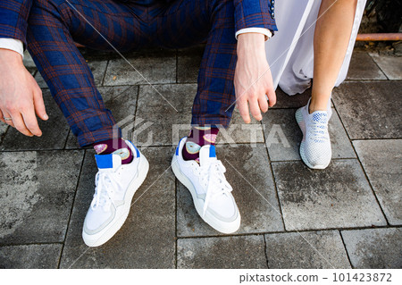 Wedding suit with online sneakers