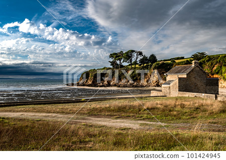 Beach Plage Du Ris At City Douarnenez At The Finistere Atlantic Coast In Brittany, France 101424945