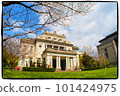 Cherry Blossoms and Kagoshima Prefectural Government Memorial Hall (Former Kagoshima Prefectural Office) 101424975