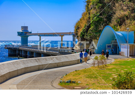 Katsuura City, Chiba Prefecture Katsuura Undersea Observation Tower (promenade and tunnel entrance) standing in the blue sea Katsuura City, Chiba Prefecture Katsuura Undersea Observation Tower (promenade and tunnel entrance) standing in the blue sea 101426939