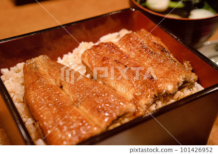 Freshly made charcoal-grilled eel and clear soup Freshly made charcoal-grilled eel and clear soup 101426952