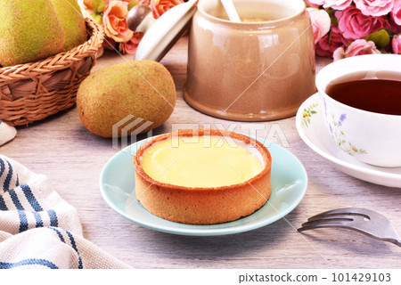 Lemon tart   101429103