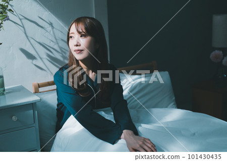 waking up, female, females 101430435