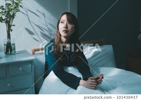 waking up, female, females 101430437