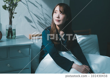 waking up, female, females 101430438