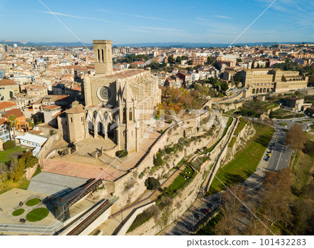 Collegiate Basilica of Santa Maria in Manresa,  101432283