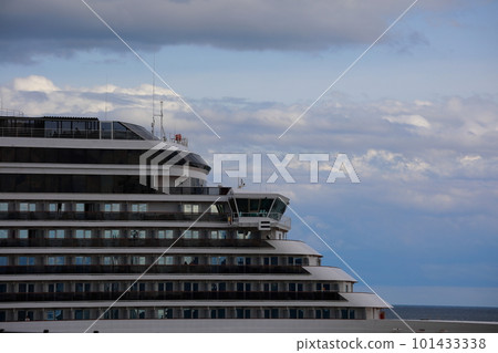 Luxury cruise ship anchored 101433338