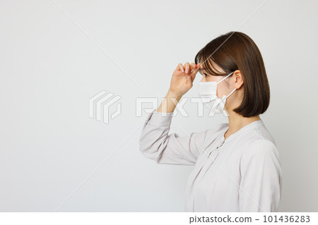 面具的女人 面具的女人 101436283