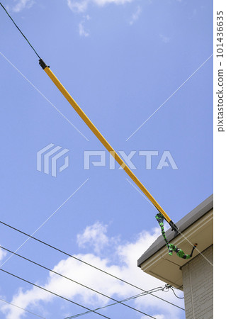 Protective pipes attached to electric wires (preparation for housing renovation work) 101436635