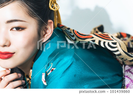 穿鞦韆袖的女人的畫像 101439860