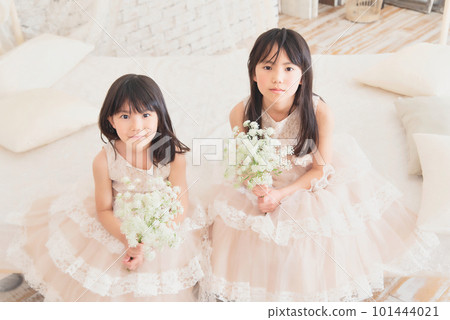 Sister in a dress 101444021