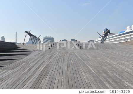 Minatomirai和Osanbashi Minatomirai和Osanbashi 101445306