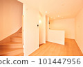 新建房屋的客廳 101447956