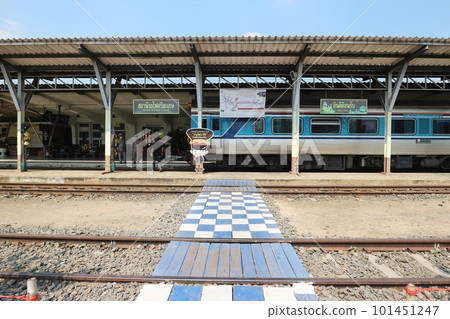 泰國四色菊車站和火車 泰國四色菊車站和火車 101451247