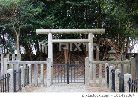 二條山山頂的大津太子墓。 101452364