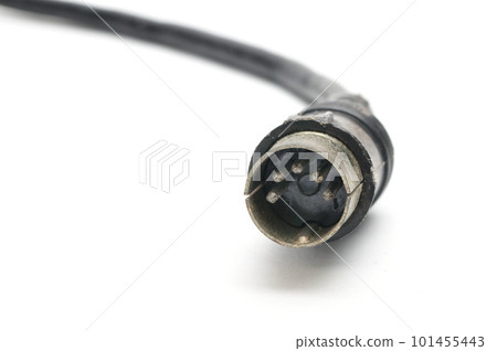 Stereo analog cable with DIN plug on white background Stereo analog cable with DIN plug on white background 101455443