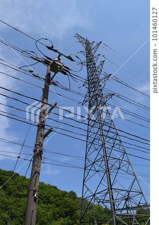 輸電塔高壓交流電 輸電塔高壓交流電 101460127