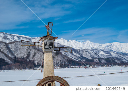 冬天的新明社風車池【北安曇郡白馬村】 101460349