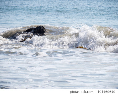 波浪掛起。 波浪掛起。 101460650