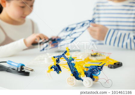 Kids plastic model 101461186