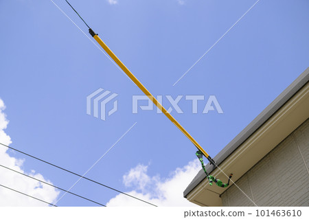Protective pipes attached to electric wires (preparation for housing renovation work) 101463610