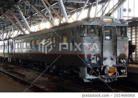 Winter Sekihoku Main Line Kiha 40 Soya color (Asahikawa ⇔ Engaru) 101466068