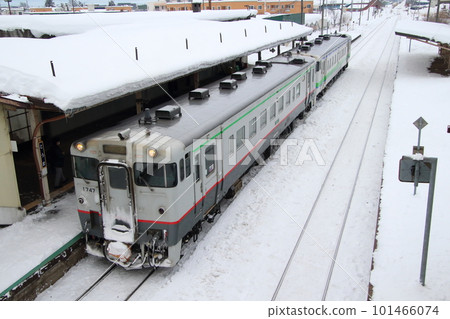 Winter Sekihoku Main Line Kiha 40 Soya color (Asahikawa ⇔ Engaru) 101466074