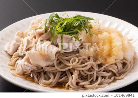 Pork shabu grated soba noodles 101469941