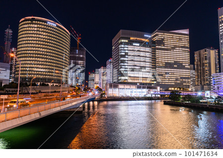 《神奈川縣》橫濱港未來寫字樓所有建築物照明夜景 101471634