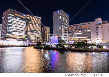 《神奈川縣》橫濱港未來寫字樓所有建築物照明夜景 《神奈川縣》橫濱港未來寫字樓所有建築物照明夜景 101471638
